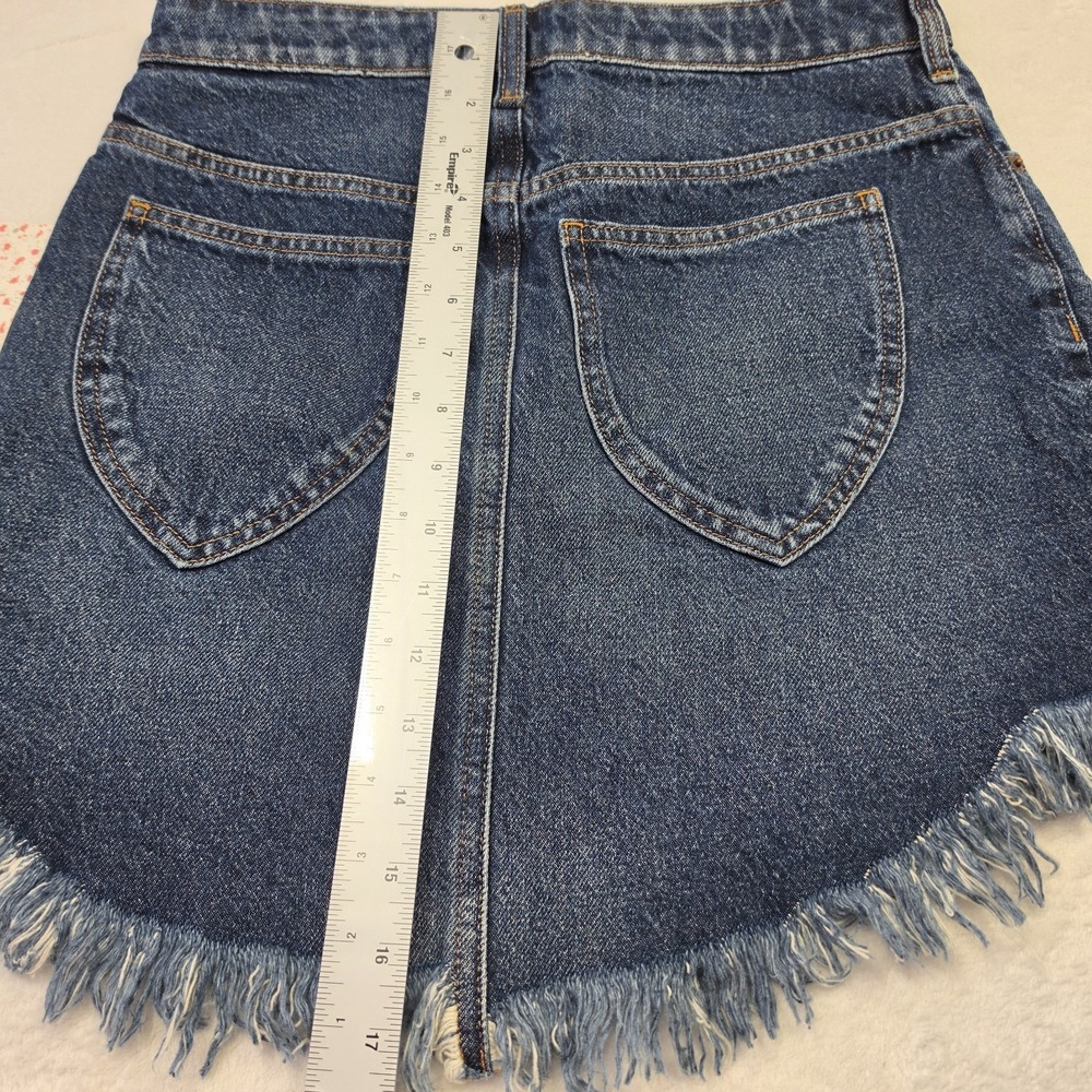 Free People Denim Mini Skirt Womens 27 Frayed Hem Raw Edge Boho Festival NWT - Picture 5 of 8
